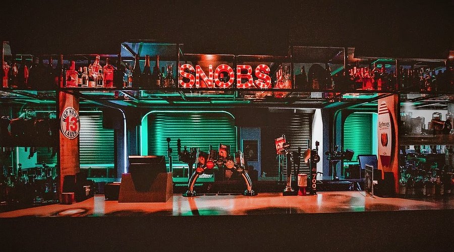 Snobs Banner